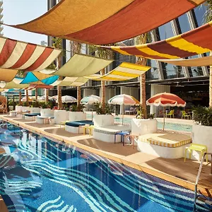 mama-shelter.dubaihotelsoffers.com/
